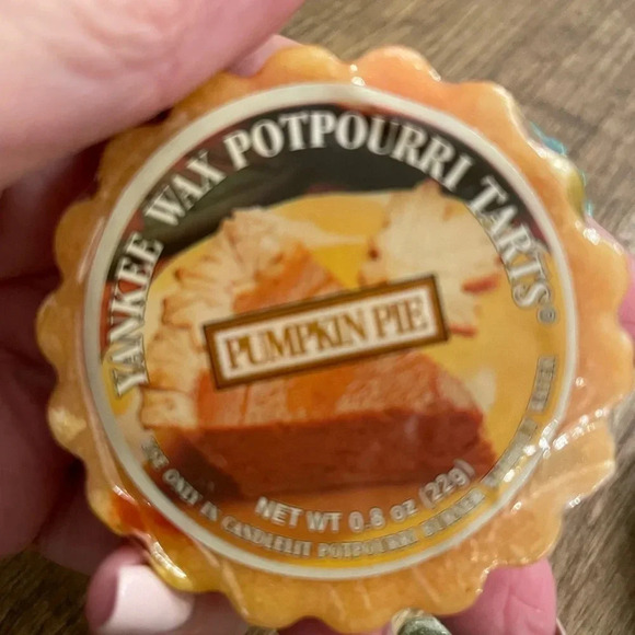 Lot of 4 YANKEE CANDLE Wax Potpourri TARTS NEW Retired Holiday Scents Fragrance - Picture 4 of 7
